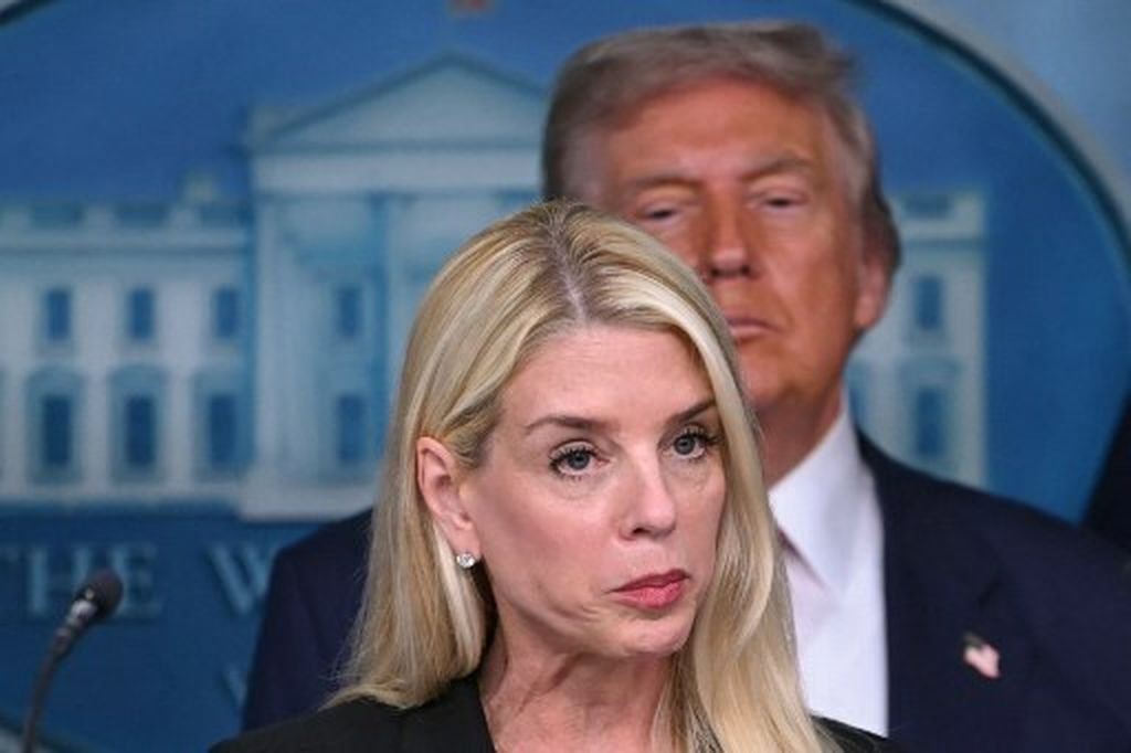 Pam Bondi i Donald Trump