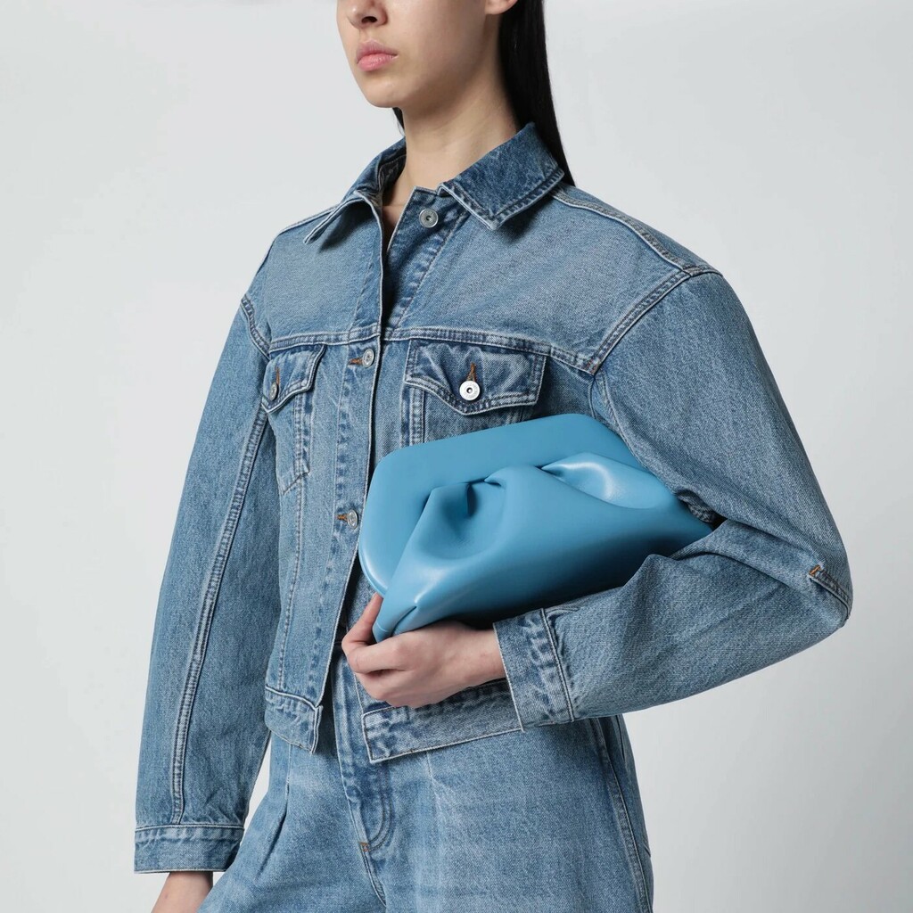 Loewe u novoj kolekciji ima torbe u cerulean plavoj nijansi