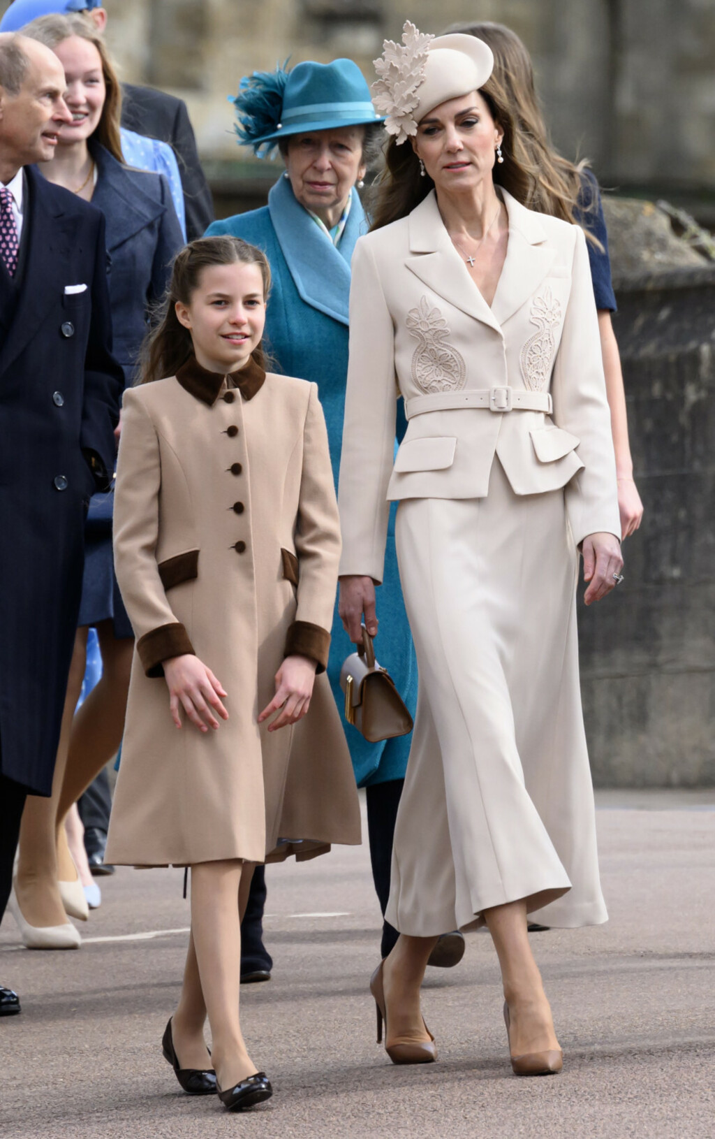 Catherine Middleton s obitelji na uskrsnoj misi - 1