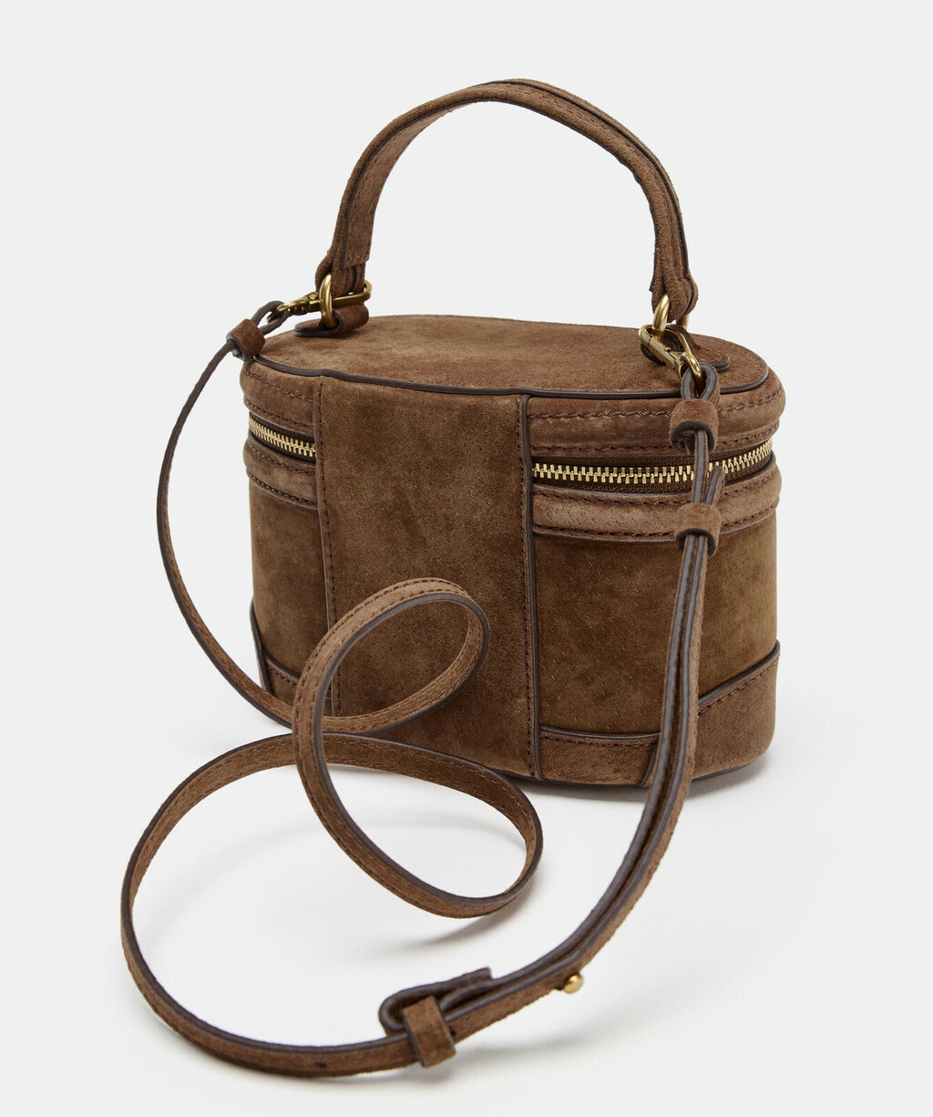 Josipa Pavičić nosi smeđu torbicu iz Zare