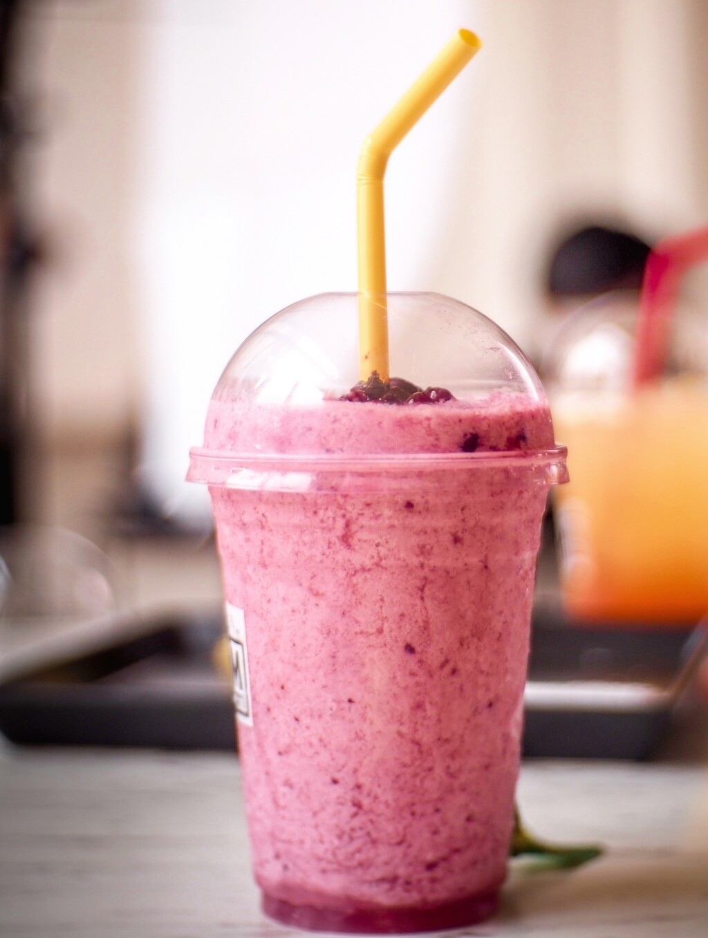 Većina gotovih smoothieja sadrži velike količine šećera