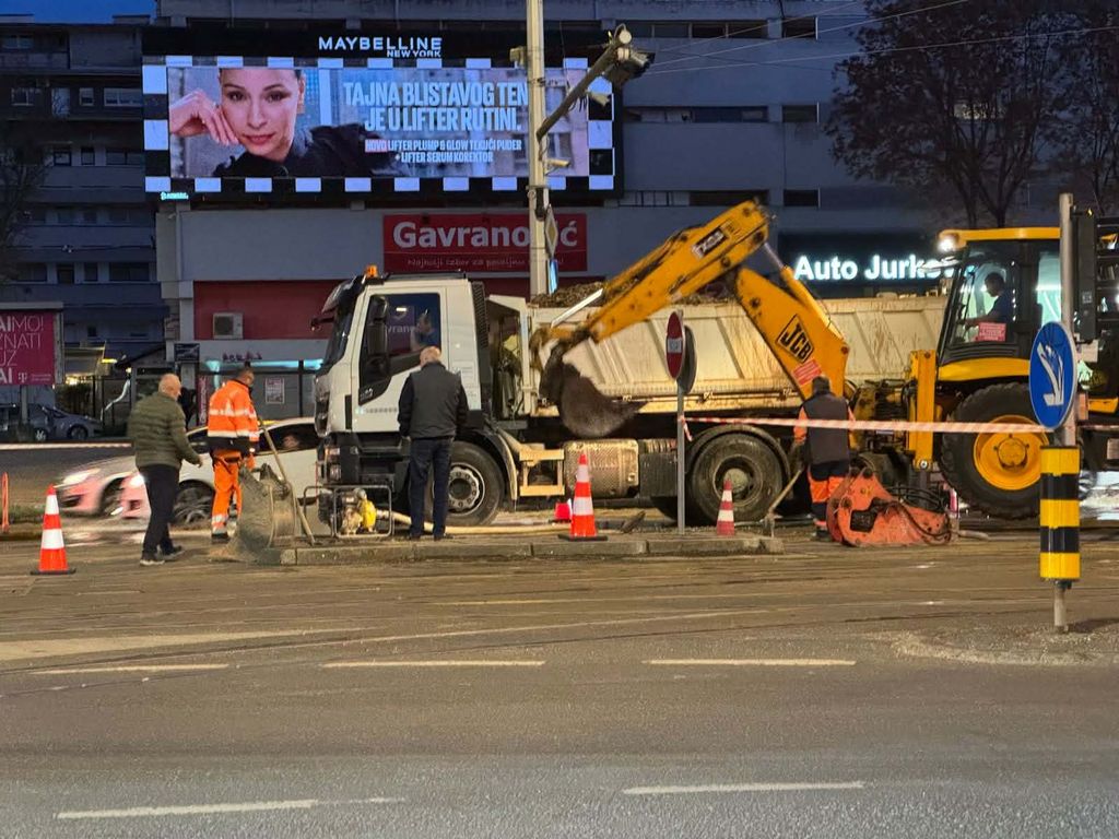 Radovi na puknuću cjevovoda