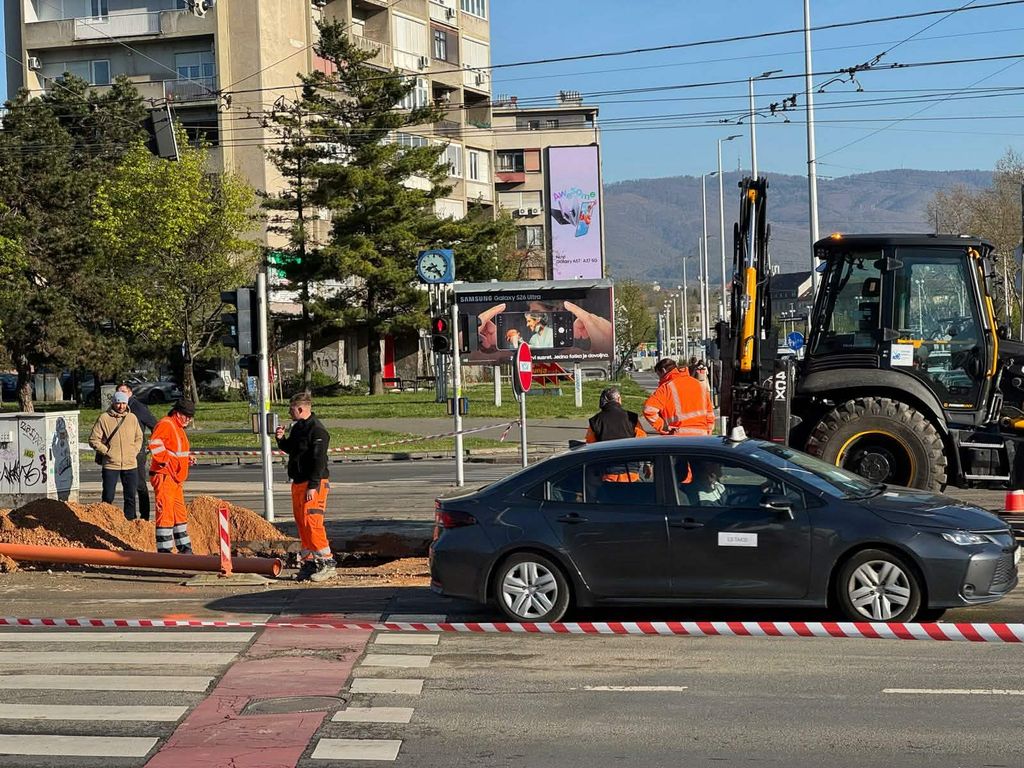Radovi na puknuću cjevovoda