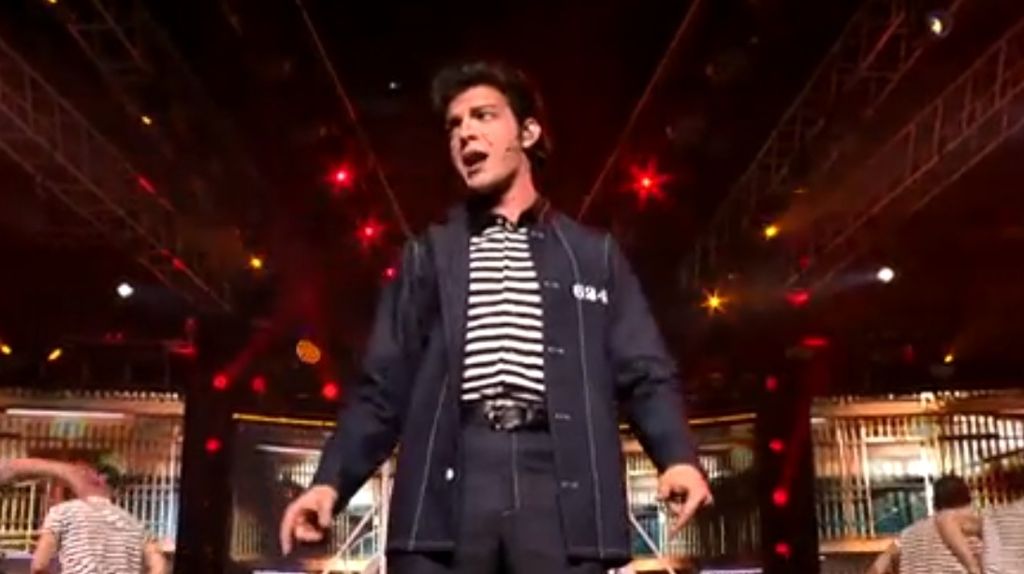 Lovro Juraga kao Elvis Presley