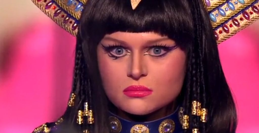 Laura Sučec kao Katy Perry