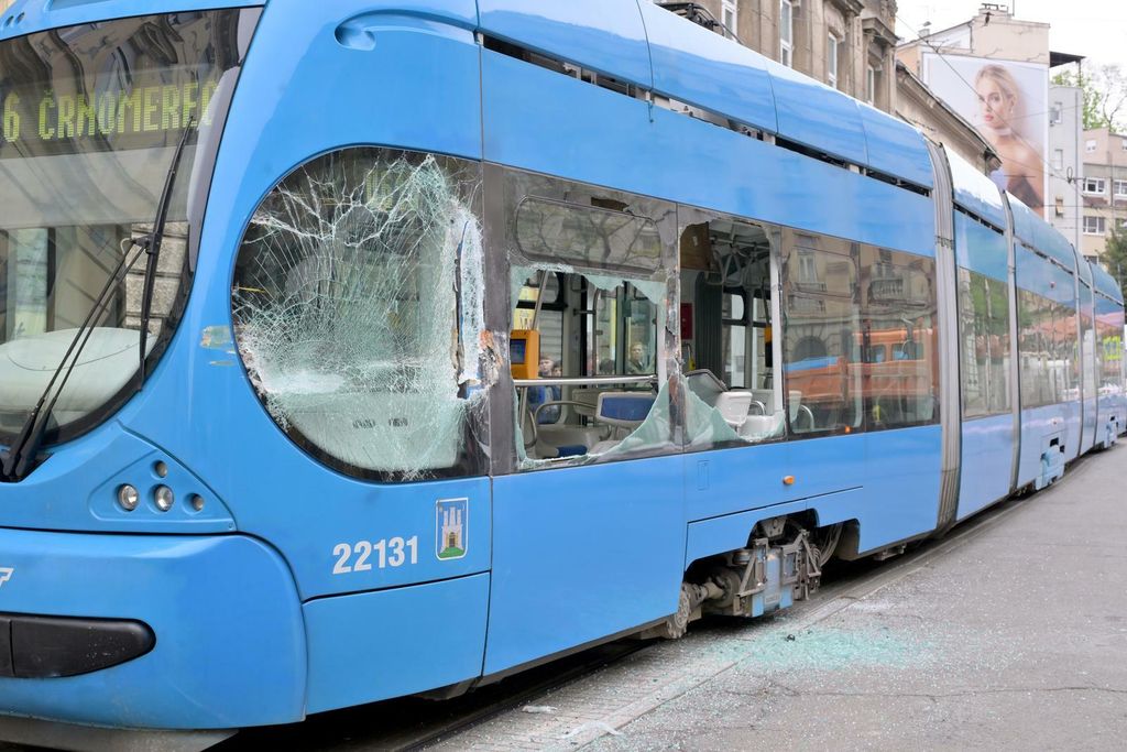 Sudar kamiona i tramvaja - 2