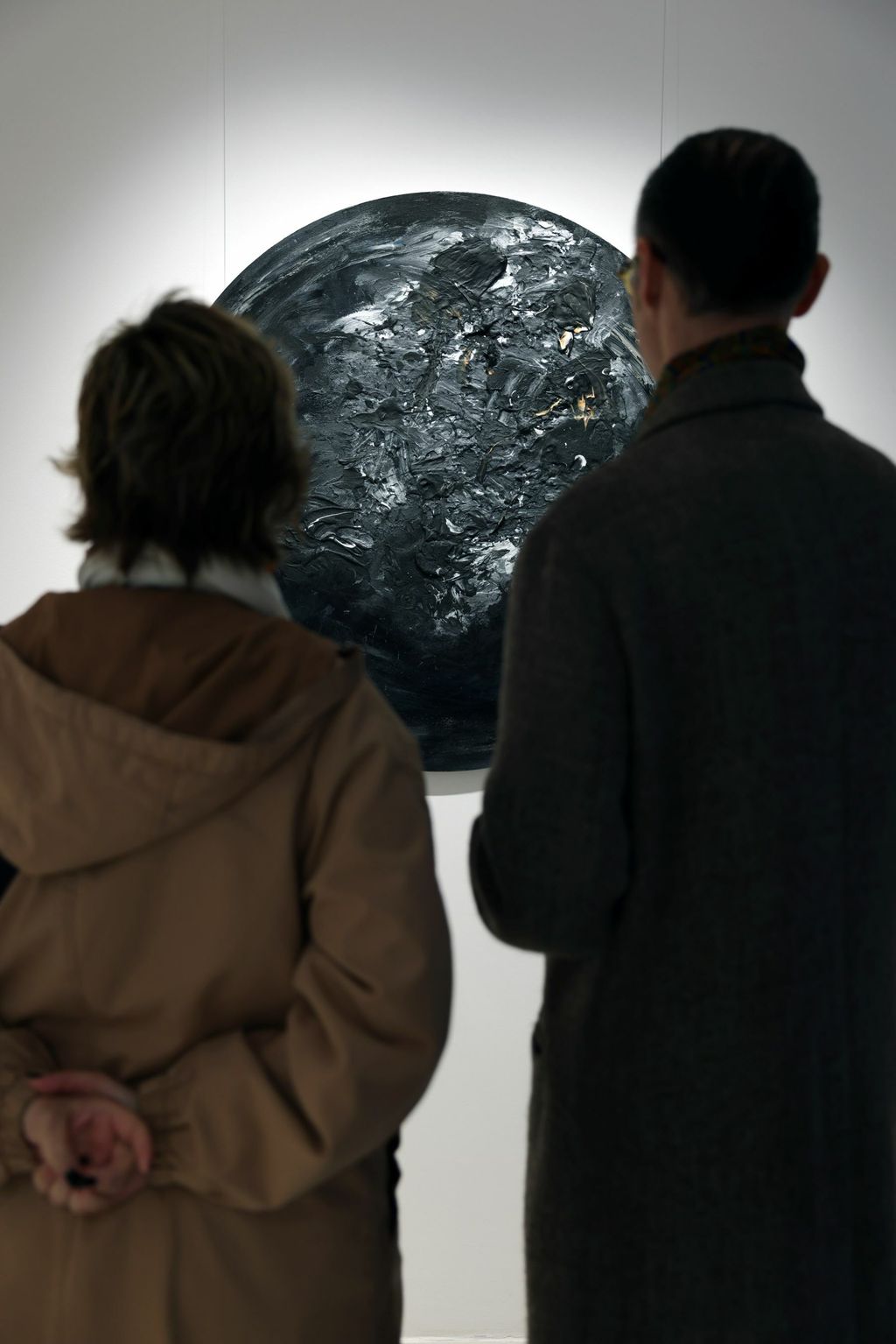 Izložba ''The sun heals me, but the moon feels me''