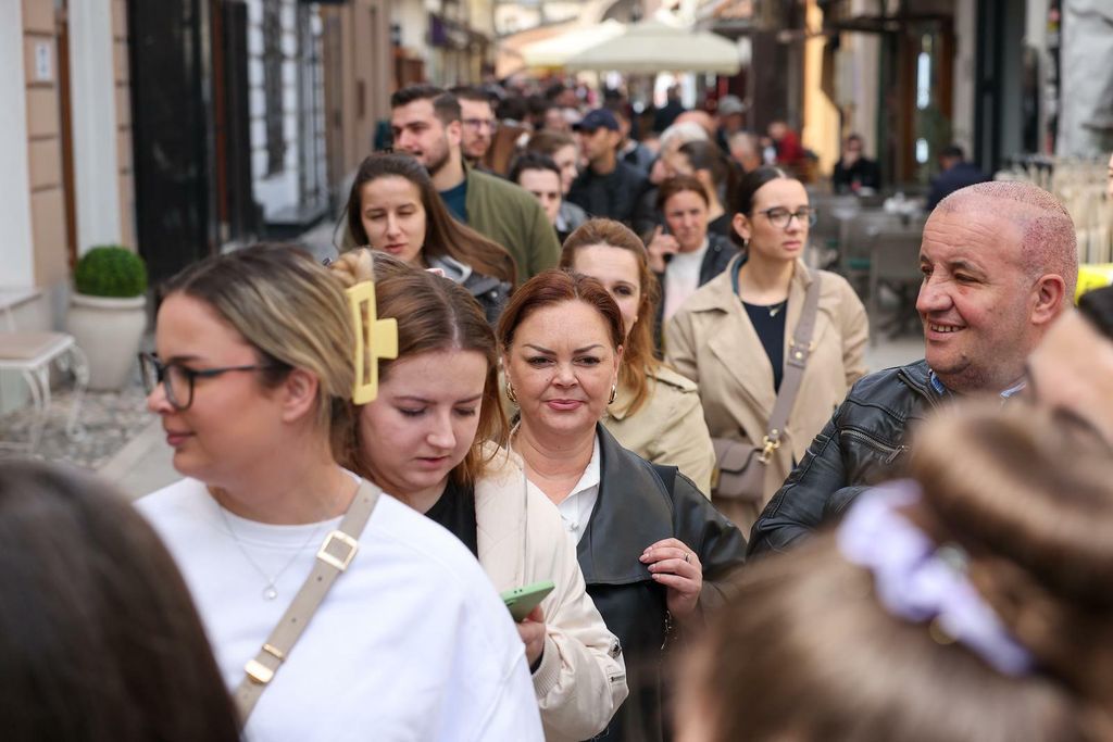 Sarajevo kupuje ulaznice za Dinu Merlina - 1