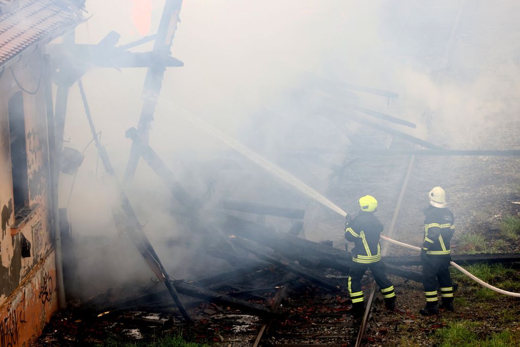 Požar skladišta HŽ-a - 6