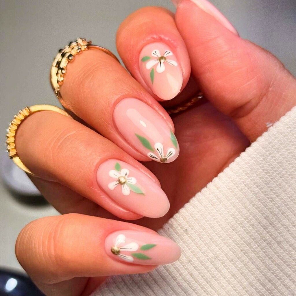 Cvjetne manikure stvorene su za proljeće - 14