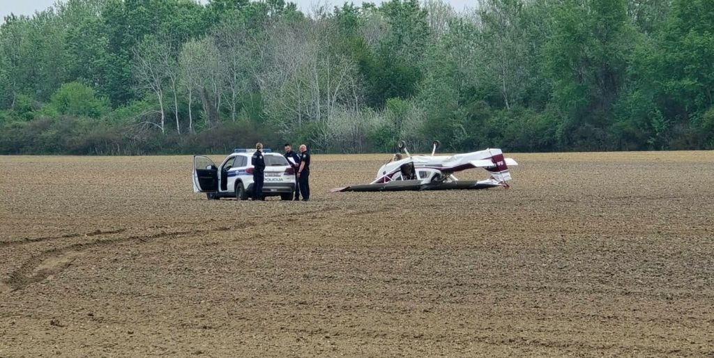 Sletio zrakoplov kod Vinkovaca