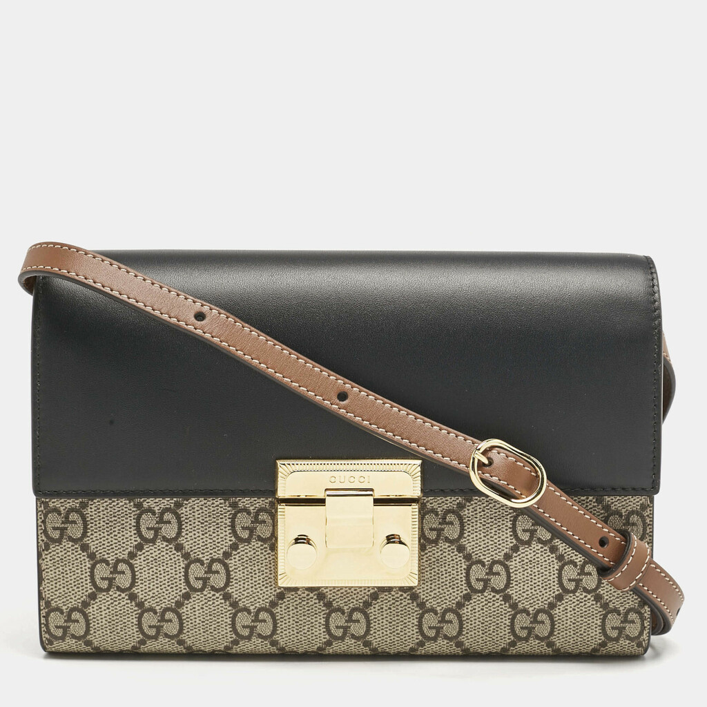 Zagrebačka stree stylerica nosi torbu modne kuće Gucci