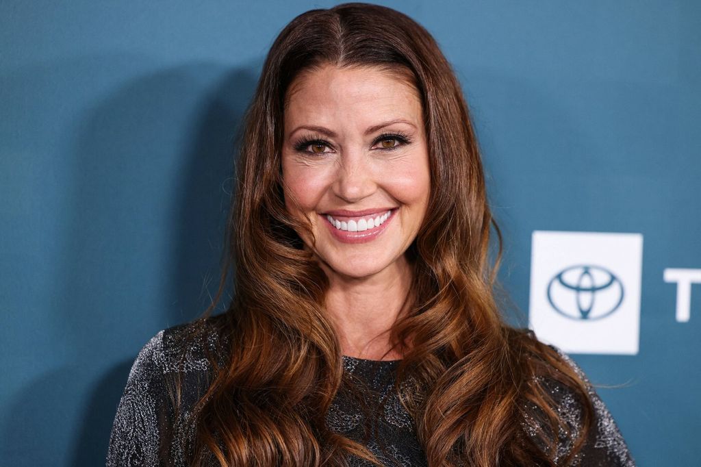 Shannon Elizabeth - 7