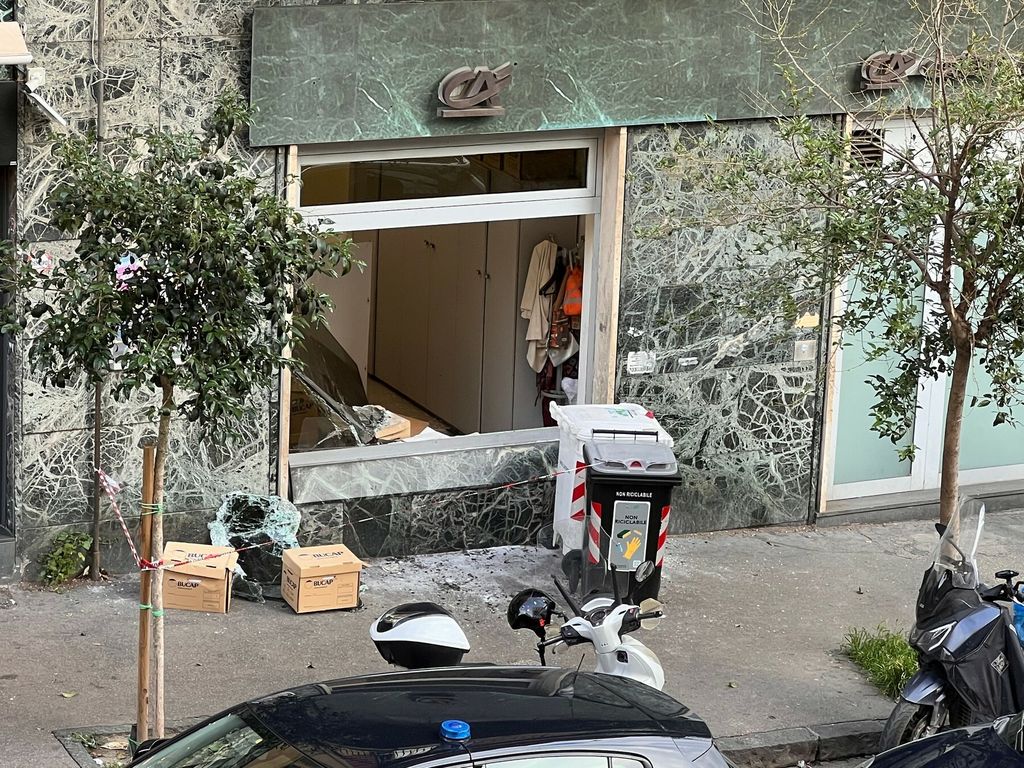 Opljačkana banka u Napulju