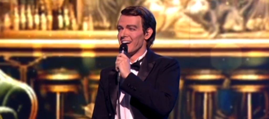 Lovro Juraga kao Frank Sinatra