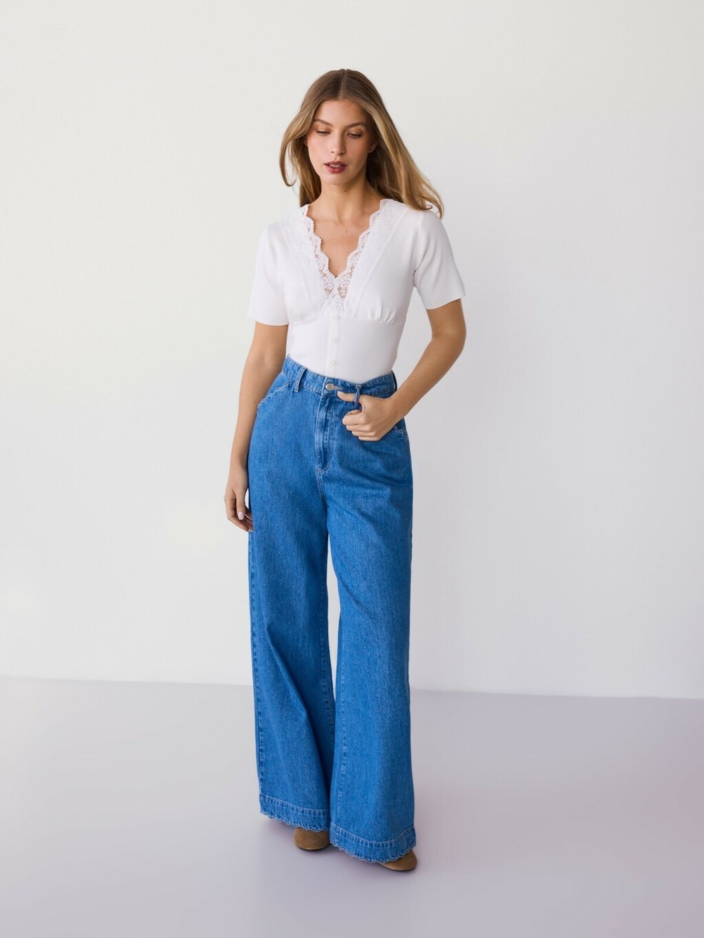 Reserved, 27,99 eura