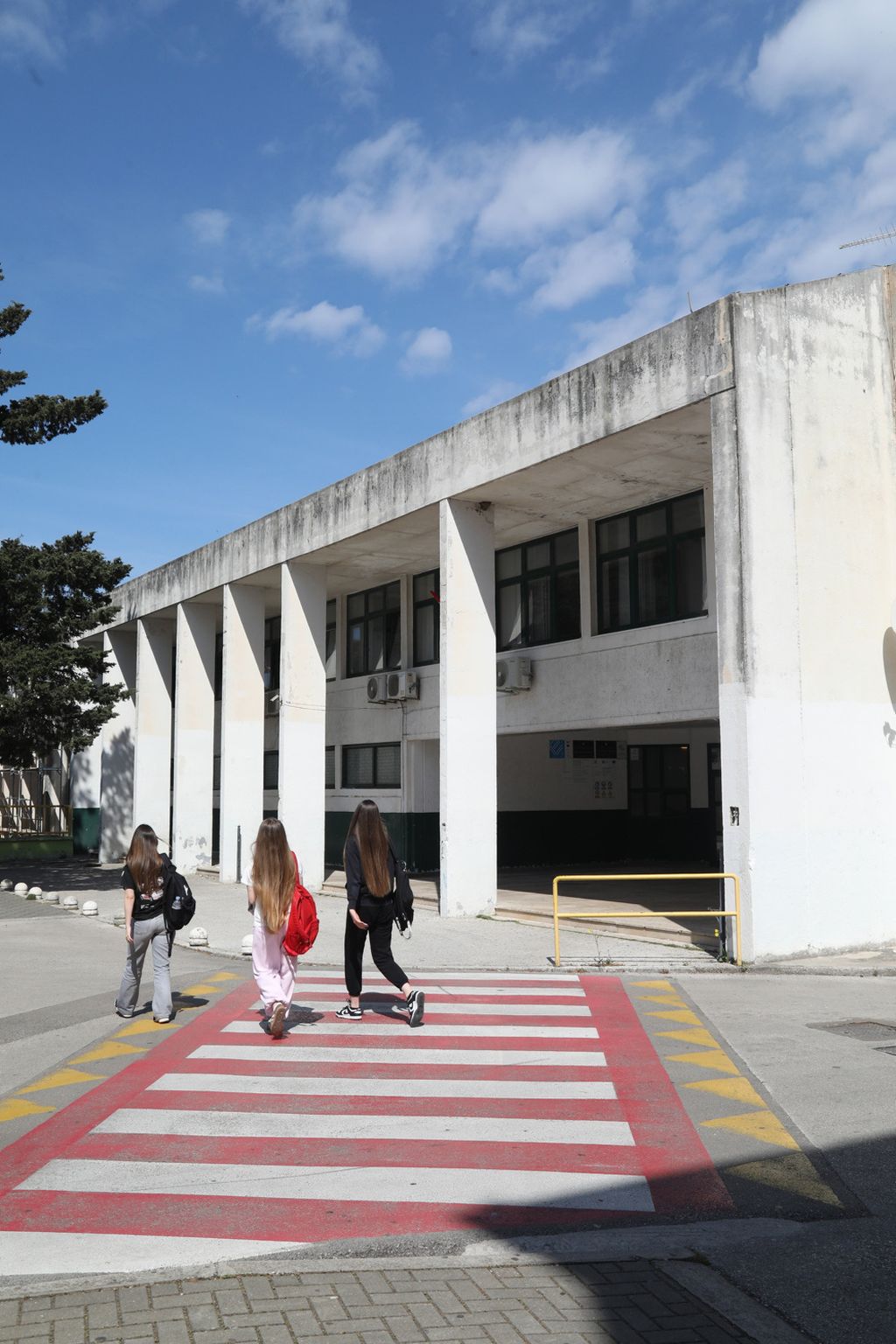 Dojava o bombi u školi u Makarskoj - 3