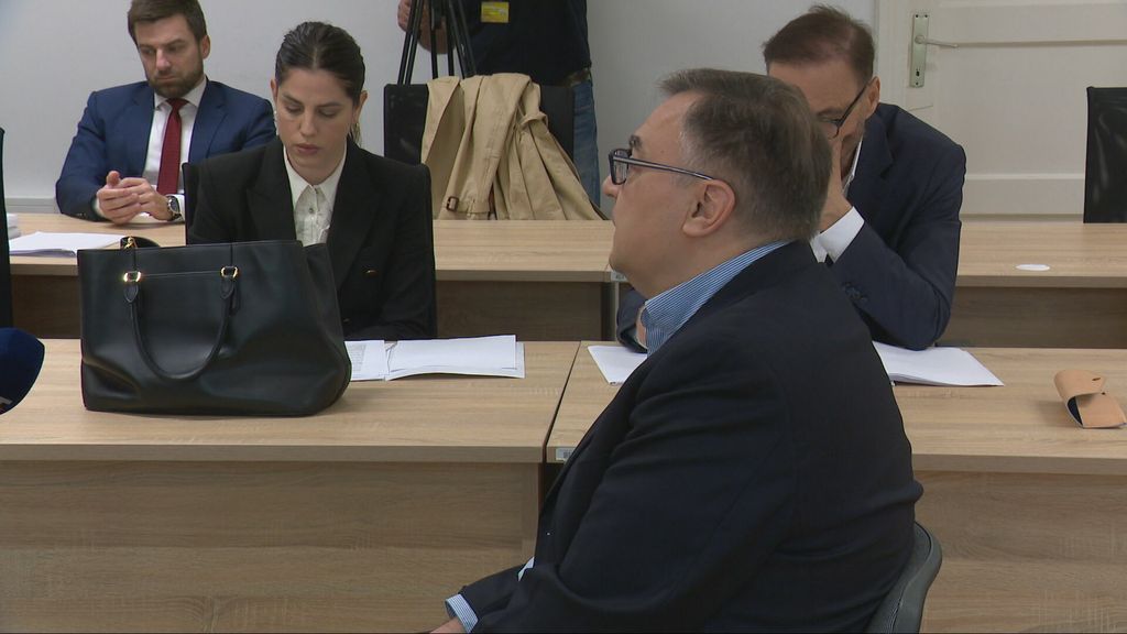 Nastavljeno suđenje bivšim ministrima - 1