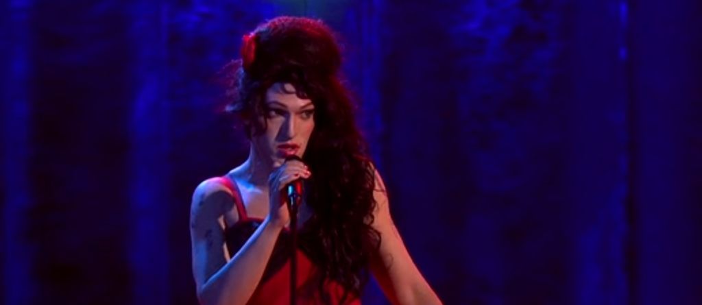 Lovro Juraga kao Amy Winehouse