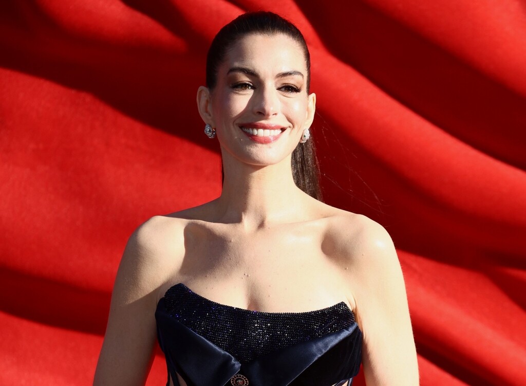 Anne Hathaway na londonskoj premijeri filma Vrag nosi Pradu 2