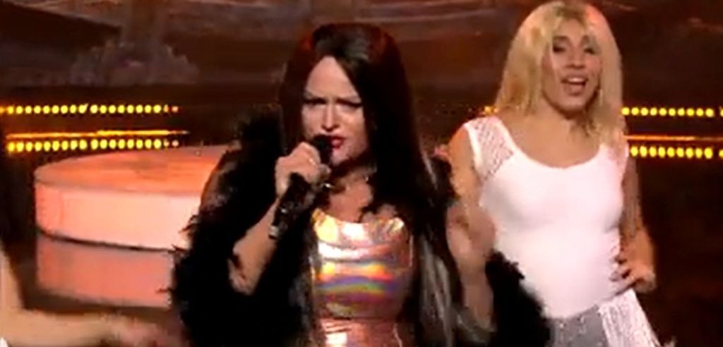 Laura Sučec kao Colonia