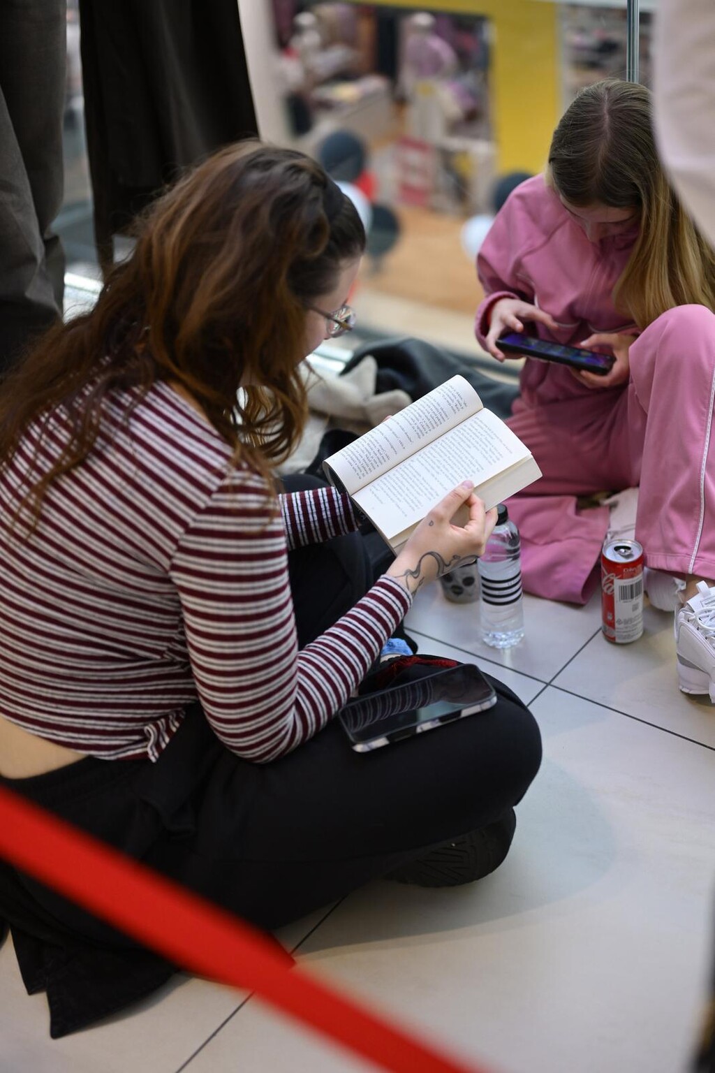 Hrvatice čekaju u redu na otvaranje Sephore u Zagrebu - 2