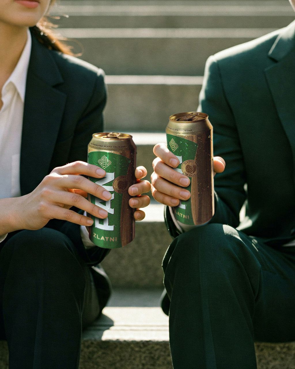 Zašto nam je lakše obećati pivo nego ga stvarno platiti: Mala psihologija velikih dugova