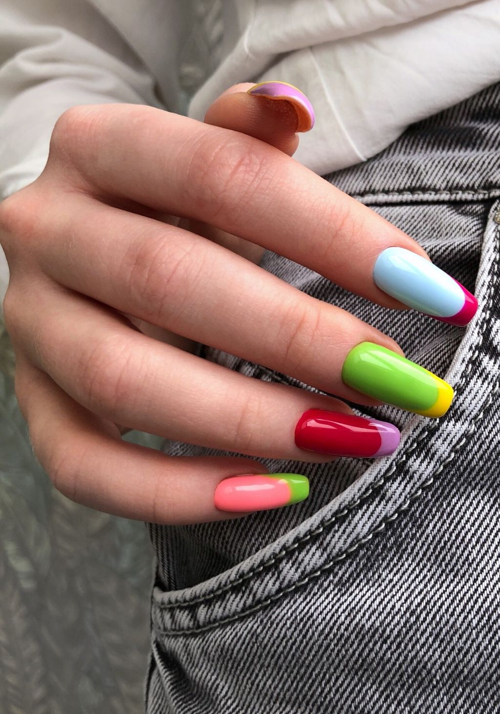 Francuska manikura u bojama