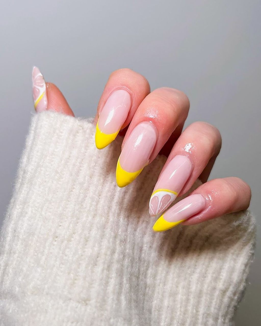 Francuska manikura u bojama