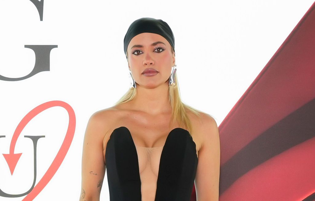 Meri Goldašić u kombinezonu dizajnera Igora Djuge na gala premijeri filma 'Vrag nosi Pradu 2' - 1