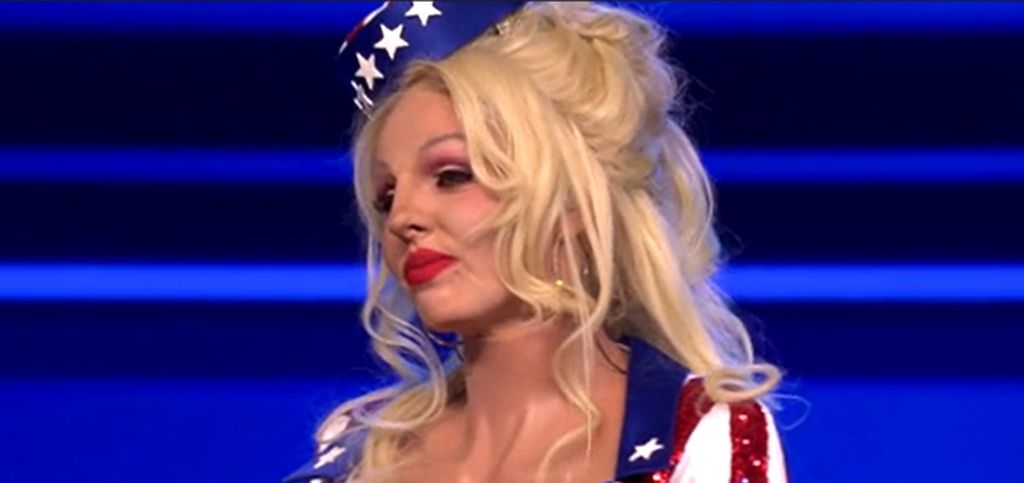 Nora Ćurković kao Dolly Parton