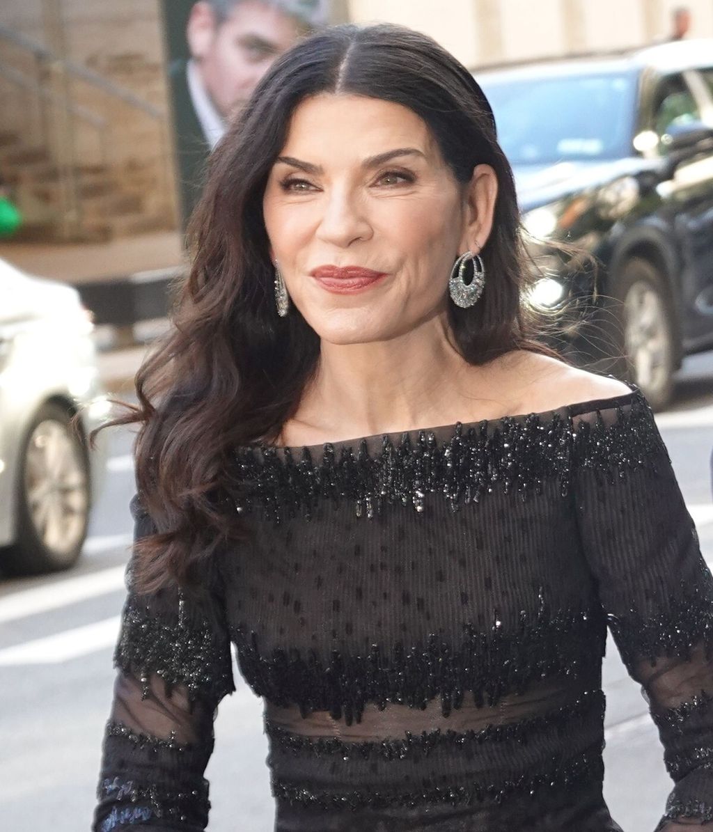 Julianna Margulies - 16
