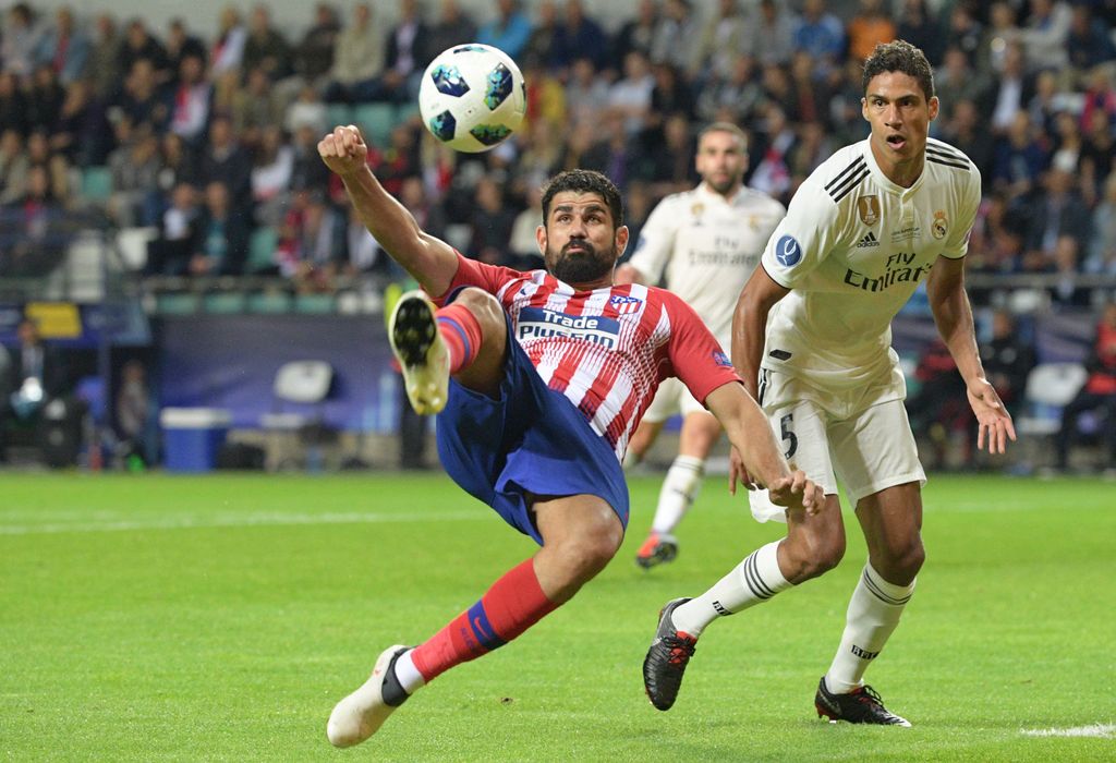 Diego Costa protiv Reala (Foto: AFP)