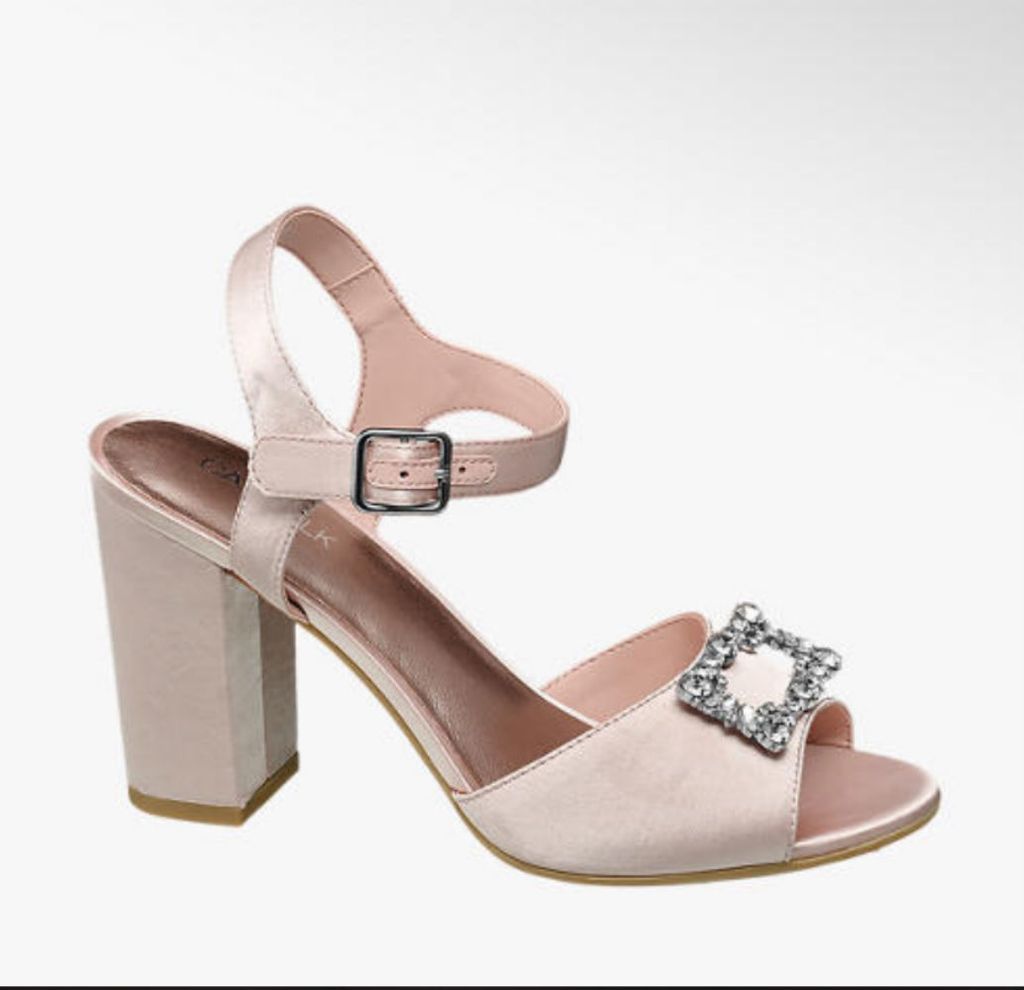 Deichmann, 114 kn (na sniženju)