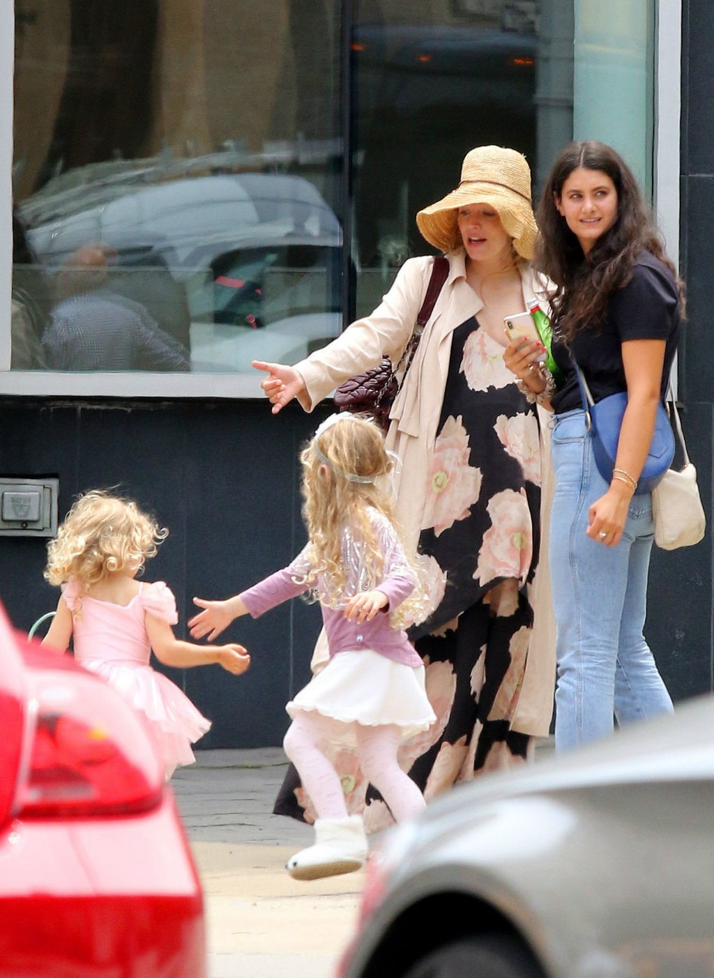 Blake s kćerkicama James i Inez