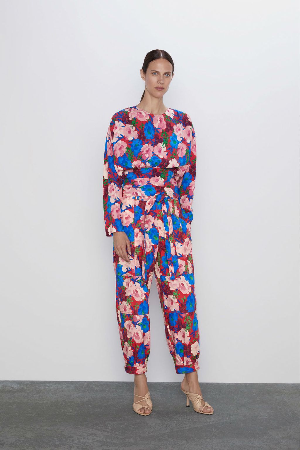 Zara, cvjetna bluza i hlače - 3