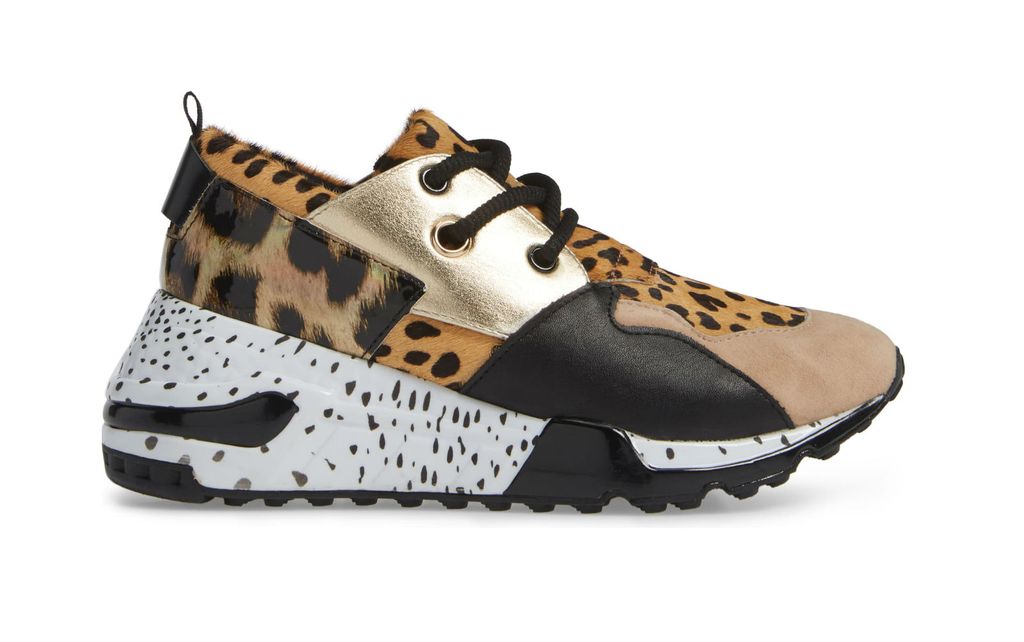 Steve Madden, 712 kuna