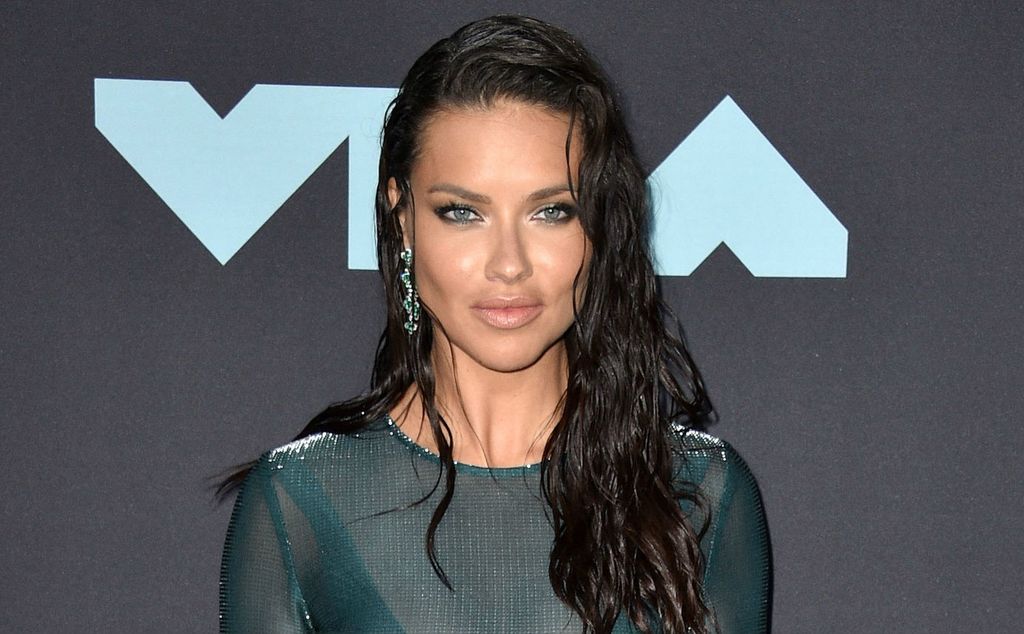 Adriana Lima u mokroj haljini na dodjeli nagrada MTV VMA - 5