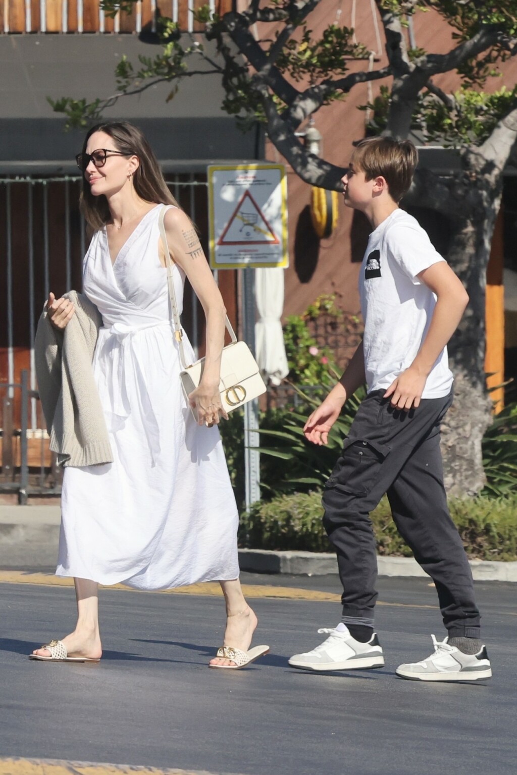 Angelina Jolie sa sinom Knoxom Leonom