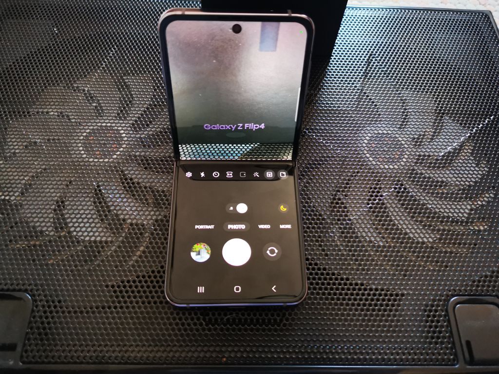 Samsung Galaxy Z Flip4 - 5