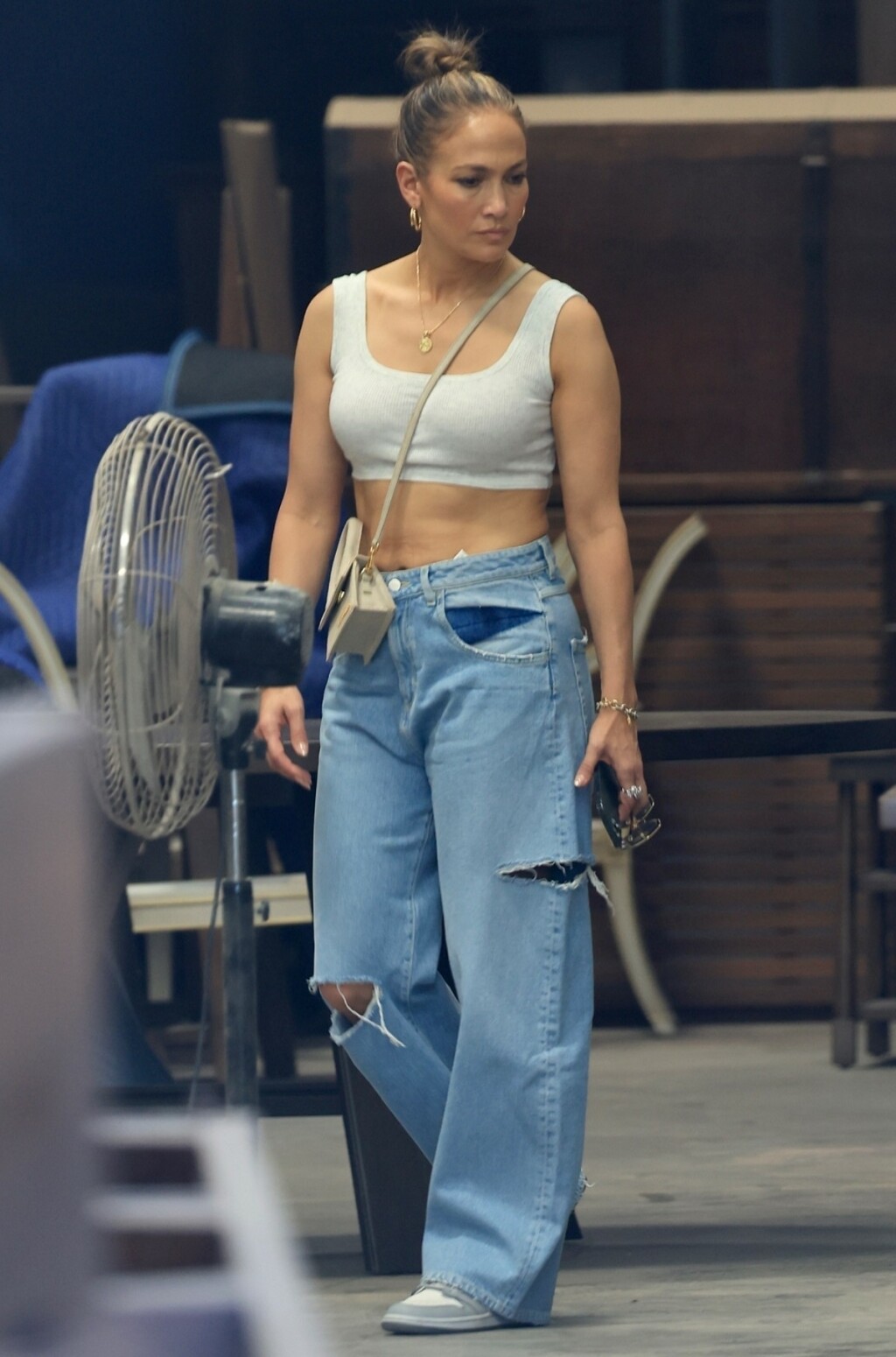 Jennifer Lopez u obilasku trgovine s antiknim namještajem