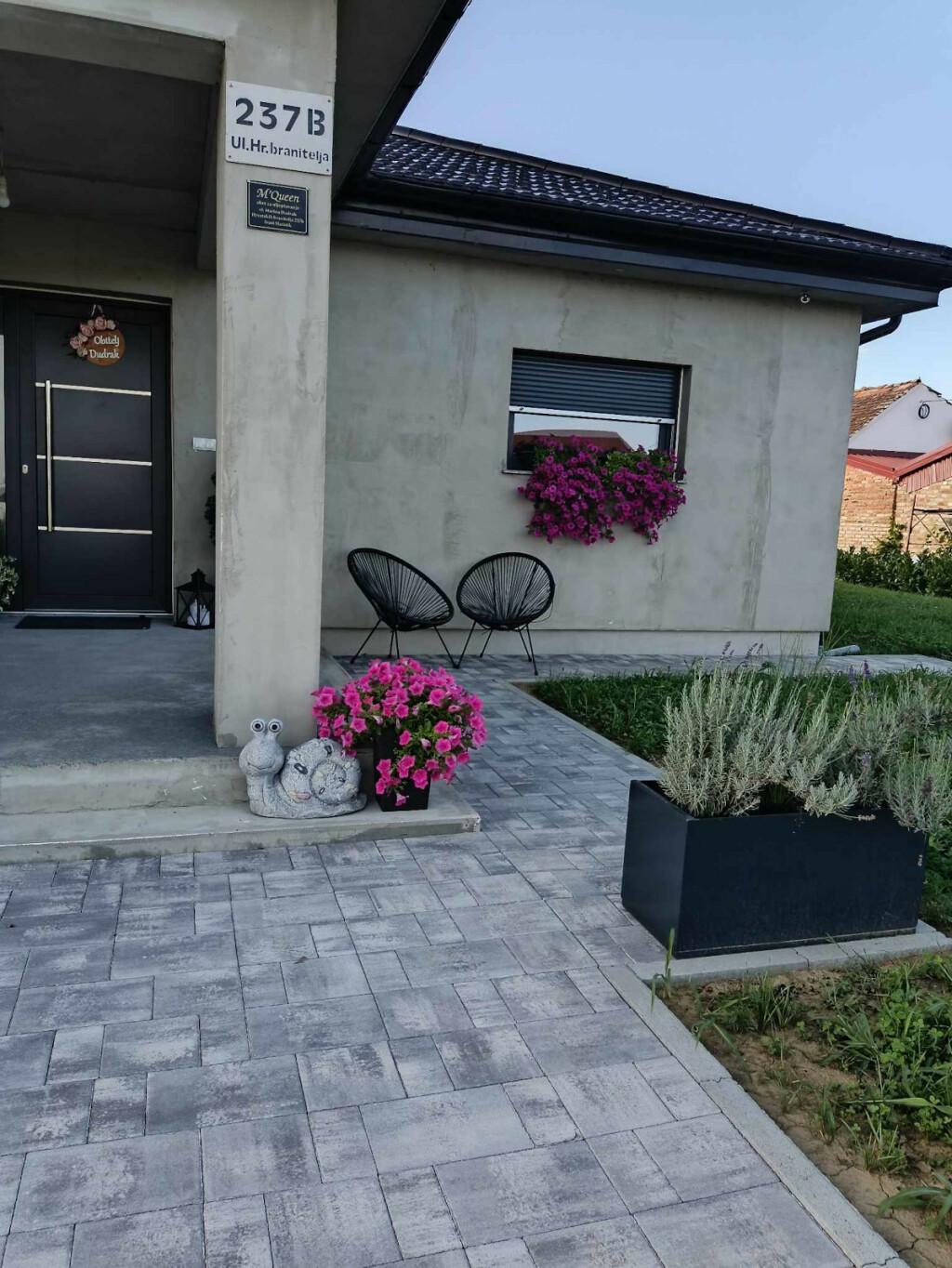 Mladi bračni par iz Starog Slatinika blizu Slavonskog Broda izgradio je svoju kuću iz snova