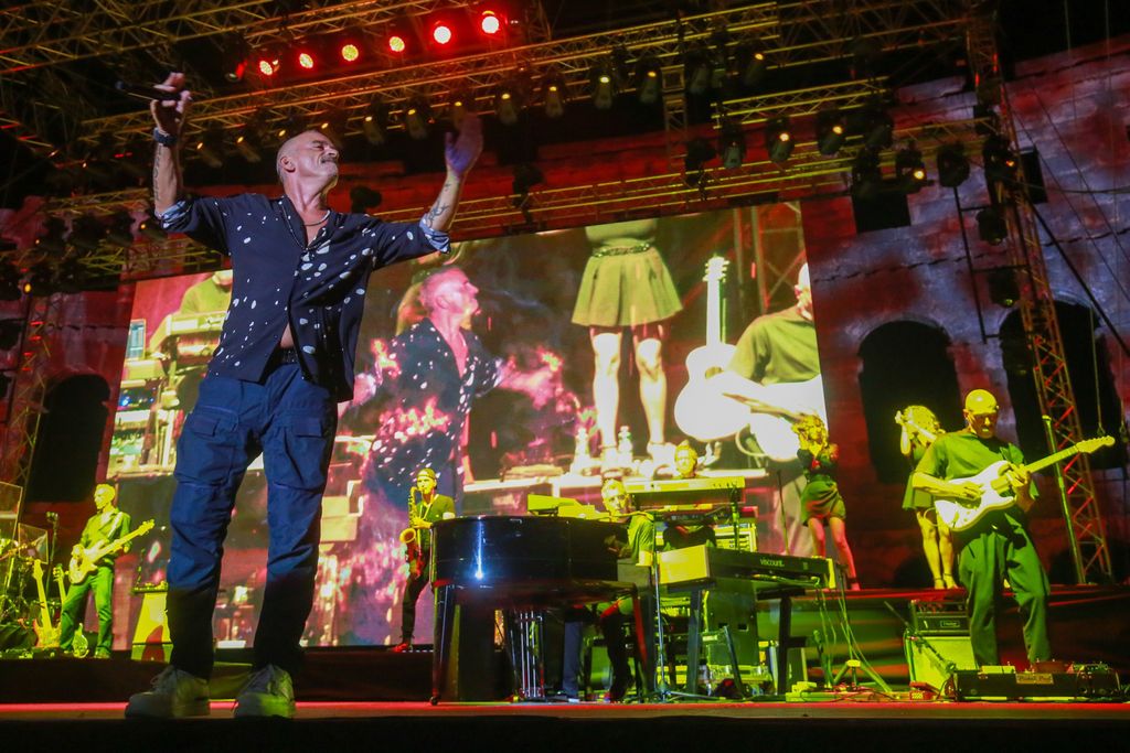 Eros Ramazzotti - 11