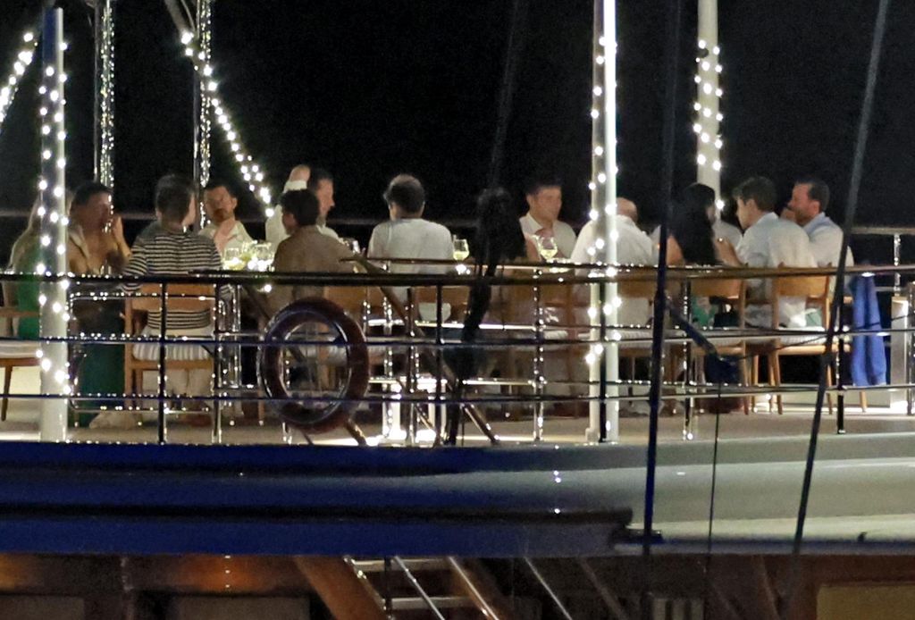 Jeff Bezos i prijatelji na jahti pokraj Mljeta - 1