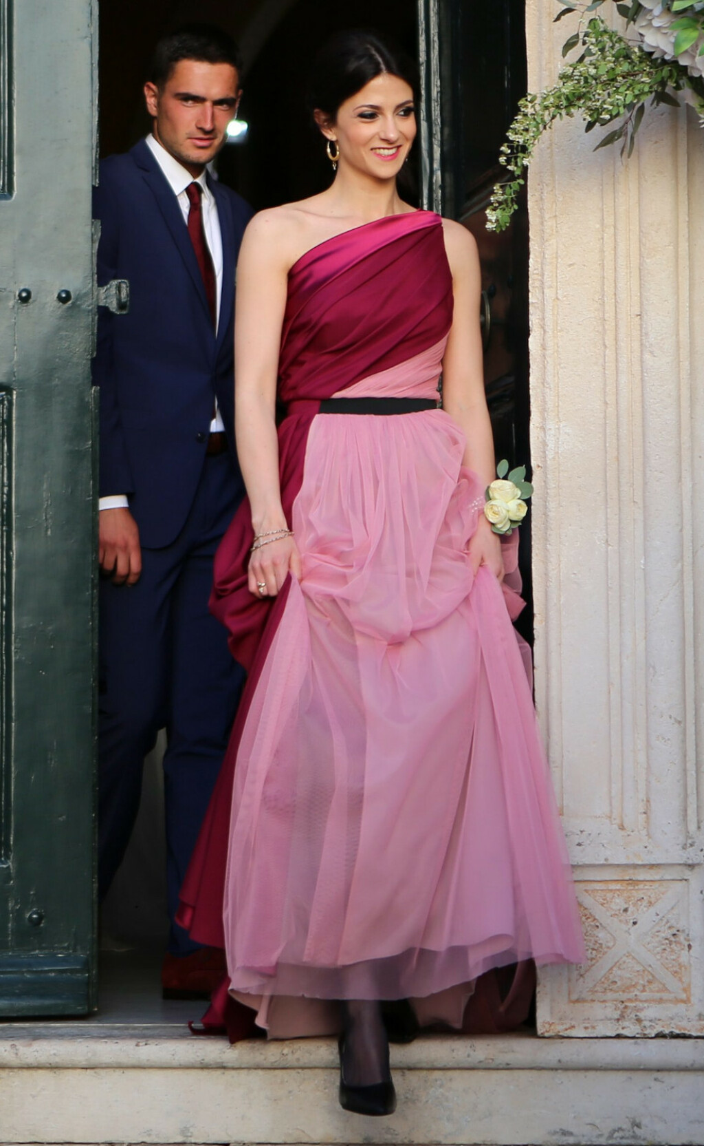 Vjenčana kuma Kristine Milković Čilić nosila je prekrasnu dvobojnu haljinu s potpisom Ivana Alduka - 6