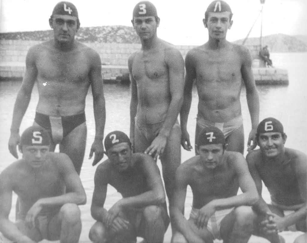 Momčad iz 1959. stoje Ratko Kapov, Smiljan Jadrešić, Branko Sladić čuče Boris Žurić, Dragulo Bokan, Miloš Mikulićin, Jkov, Balin