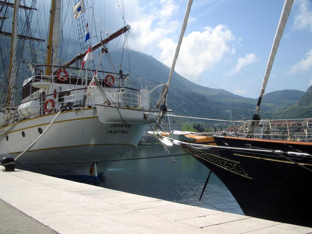 Školski brod Jadran