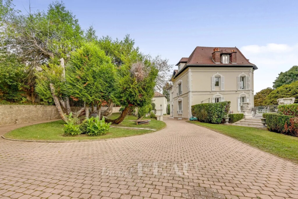 Vila u selu Bougival u Francuskoj - 5