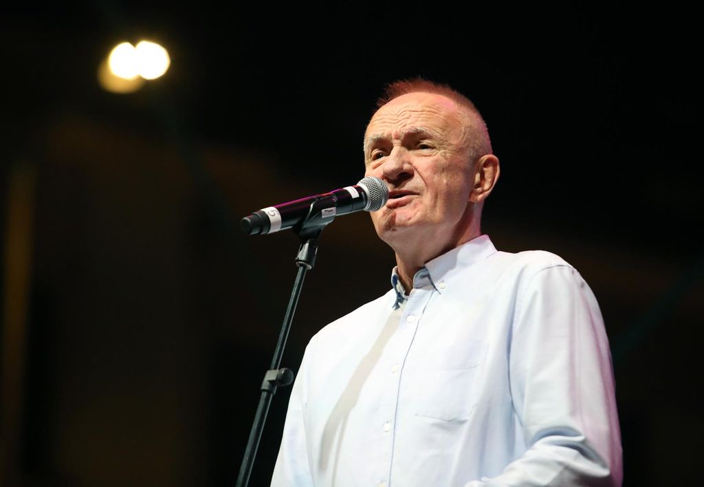 Maja Šuput, Mate Bulić