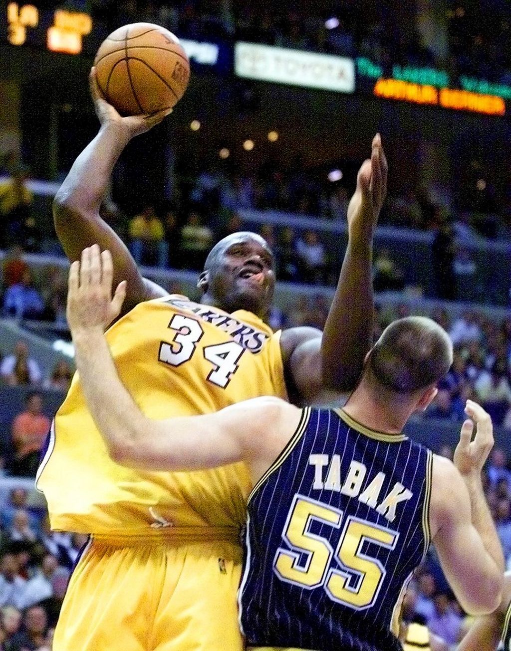 Shaquille O'Neal i Žan Tabak